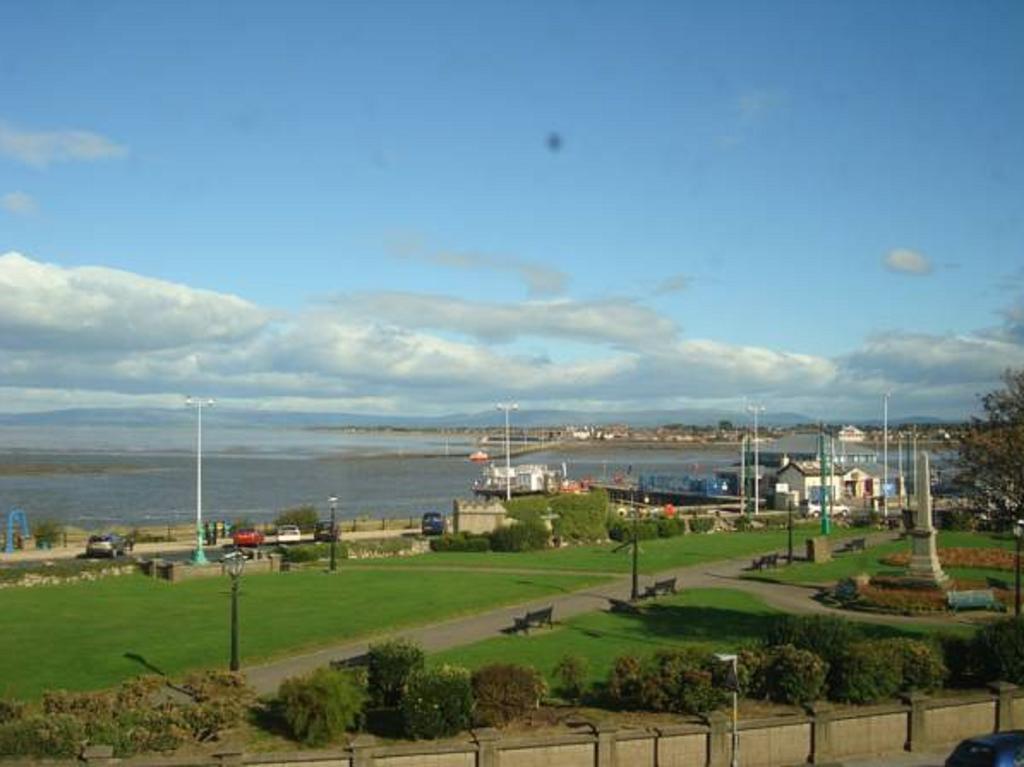 The North Euston Hotel Fleetwood Exterior foto